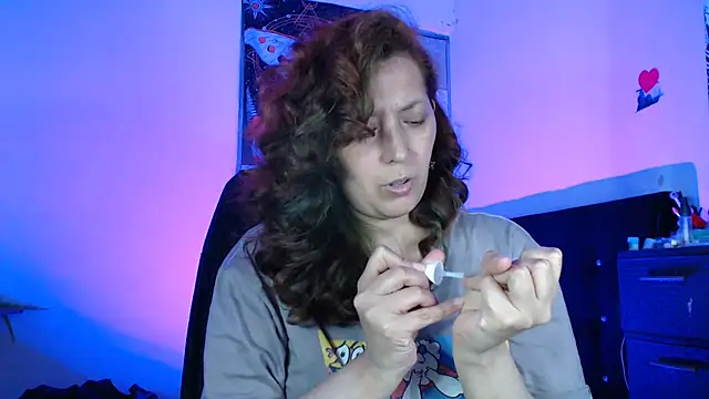 Luz delunaa online show from March 2026 02:39:01 AM