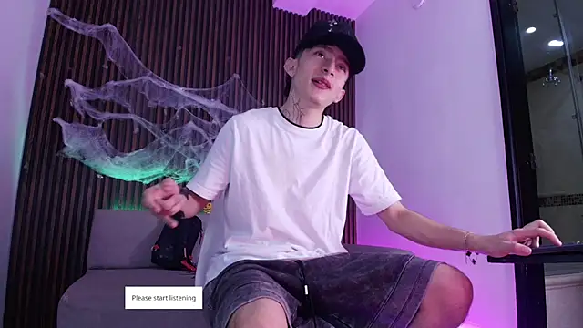 troy rouge online show from October 2025 07:13:02 PM