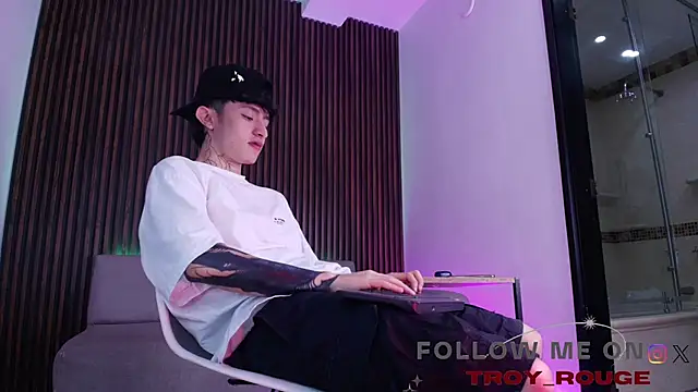 troy rouge online show from November 2025 07:17:02 PM