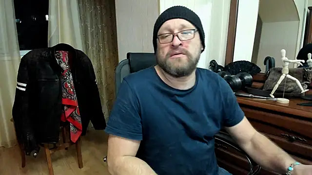 Snapshot of Grandor_M chatting on March 2025 04:40:02 PM Grandor M online show from March 2025 04:40:02 PM