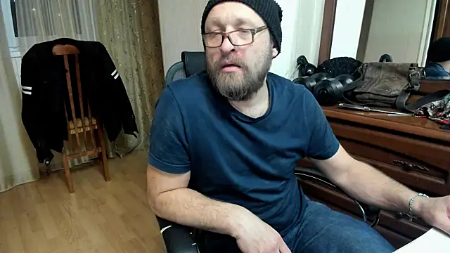 Snapshot of Grandor_M chatting on March 2025 06:23:02 PM Grandor M online show from March 2025 06:23:02 PM