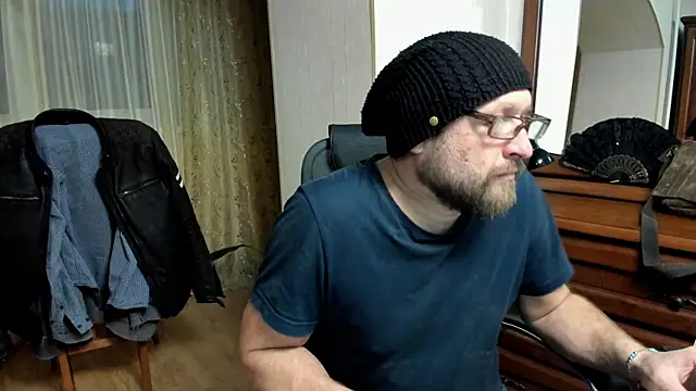 Snapshot of Grandor_M chatting on March 2025 03:18:01 PM Grandor M online show from March 2025 03:18:01 PM