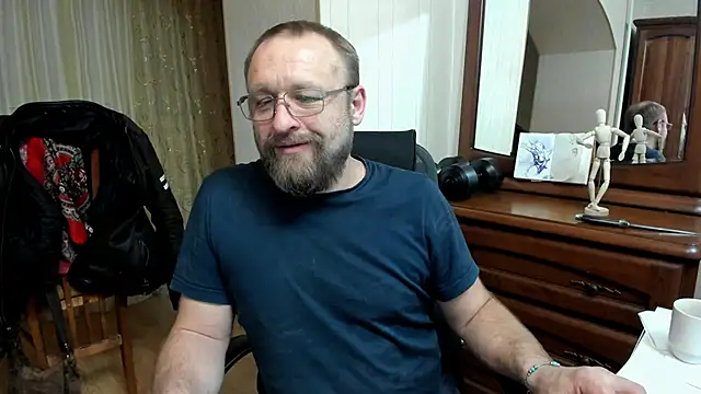 Snapshot of Grandor_M chatting on March 2025 07:09:01 PM Grandor M online show from March 2025 07:09:01 PM