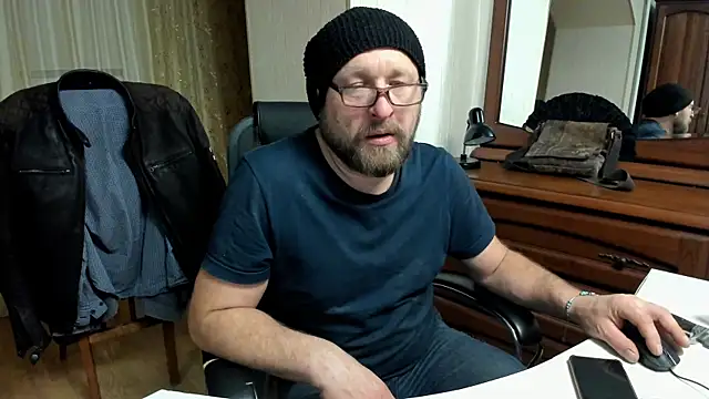 Snapshot of Grandor_M chatting on March 2025 05:22:01 PM Grandor M online show from March 2025 05:22:01 PM