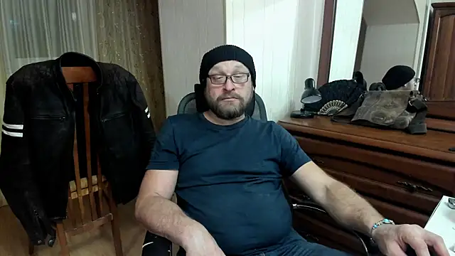 Snapshot of Grandor_M chatting on March 2025 07:48:01 PM Grandor M online show from March 2025 07:48:01 PM