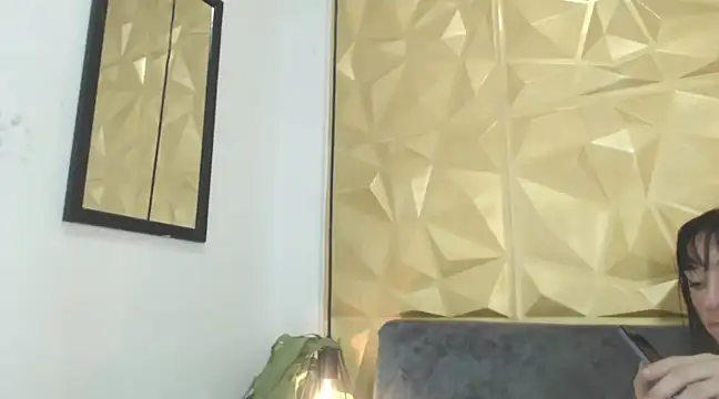 Small Hot19 online show from March 2025 06:12:02 PM