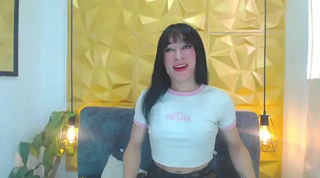 Small Hot19 online show from March 2025 05:27:01 PM