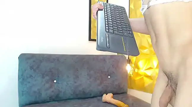 Small Hot19 online show from March 2025 07:20:02 PM