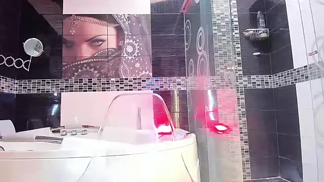 Small Hot19 online show from November 2025 04:56:02 PM