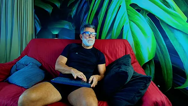 LukeCrews online show from September 2025 07:20:01 PM