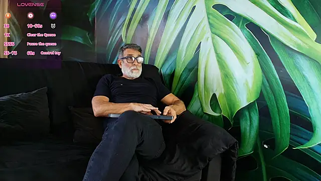 LukeCrews online show from October 2025 06:42:02 PM