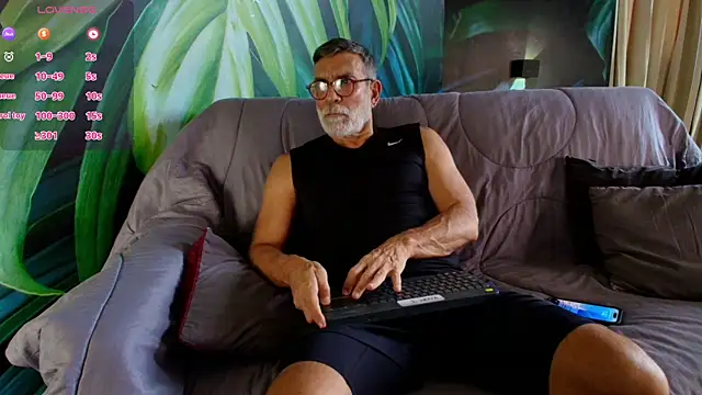 LukeCrews online show from September 2025 06:41:02 PM