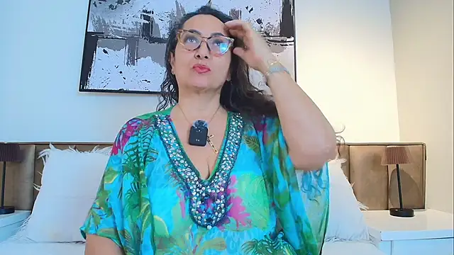 AlessandraLeroy online show from May 2026 12:09:01 PM