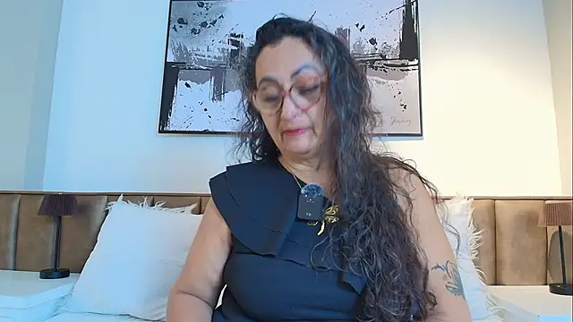 AlessandraLeroy online show from May 2026 12:06:01 PM