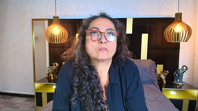 Snapshot of AlessandraLeroy chatting on November 2025 02:54:02 PM AlessandraLeroy online show from November 2025 02:54:02 PM