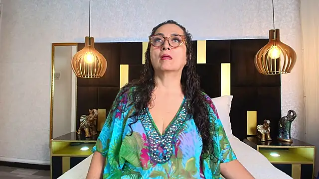 Snapshot of AlessandraLeroy chatting on November 2025 01:05:01 PM AlessandraLeroy online show from November 2025 01:05:01 PM