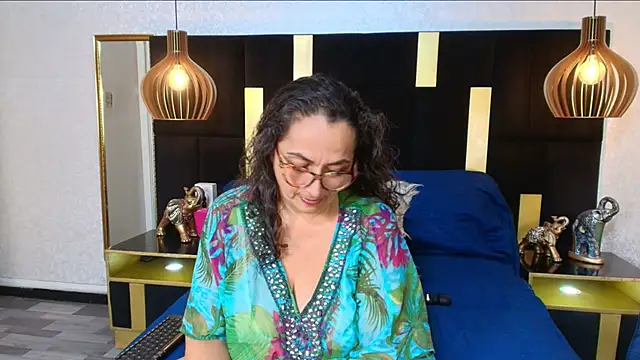 AlessandraLeroy online show from October 2025 01:03:02 PM
