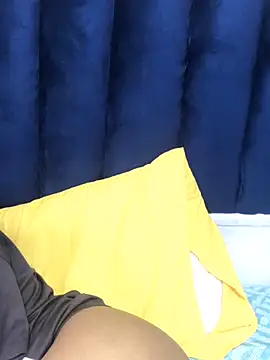 BondiBitch online show from November 2025 10:08:02 AM