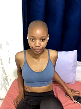 BondiBitch online show from November 2025 12:42:02 PM