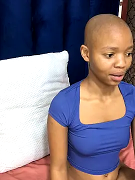 BondiBitch online show from November 2025 02:14:02 AM