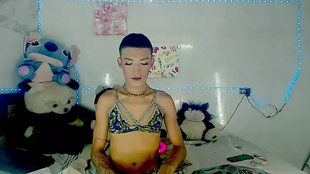 KimberlyXtreme online show from October 2025 09:38:01 PM