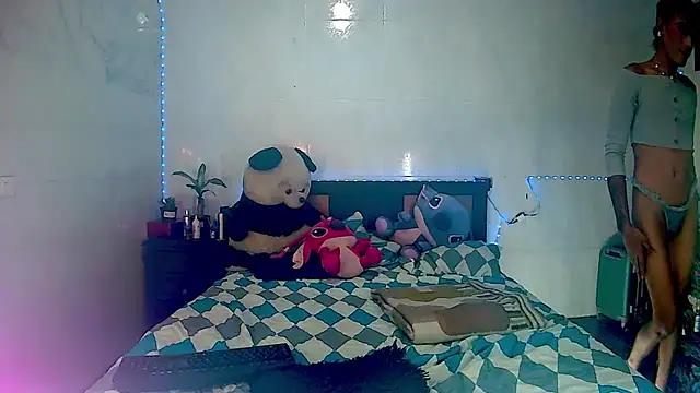 KimberlyXtreme online show from November 2025 02:34:01 AM