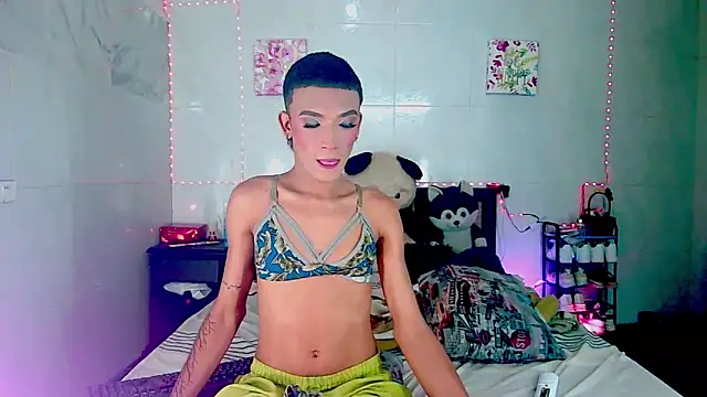KimberlyXtreme online show from October 2025 08:17:02 PM