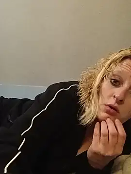 KITTYBOOBOOFUXX online show from June 2026 05:51:02 AM