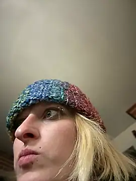 KITTYBOOBOOFUXX online show from February 2026 07:00:01 AM