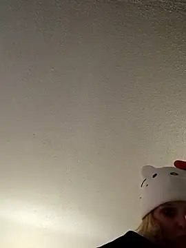 KITTYBOOBOOFUXX online show from February 2026 06:47:01 AM