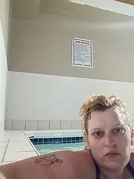 KITTYBOOBOOFUXX online show from April 2026 01:19:01 AM