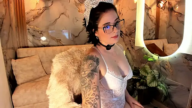 victoriacooper21 online show from May 2026 10:08:01 PM