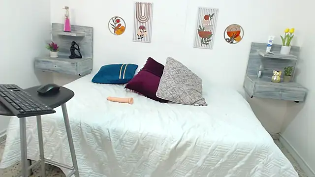 luciana smith20 online show from March 2025 11:05:01 AM