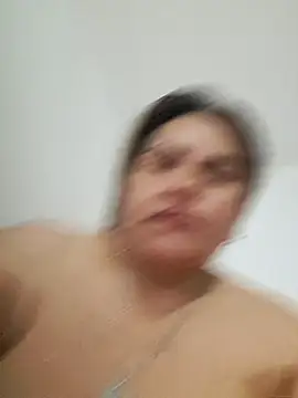 Milena Foox online show from November 2025 04:11:01 PM