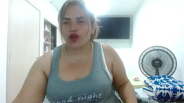 Milena Foox online show from March 2026 04:20:01 AM