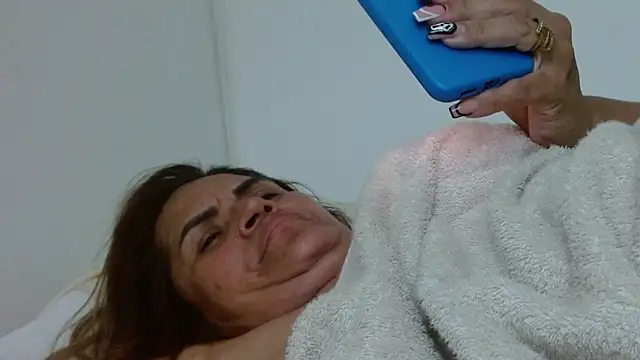 Milena Foox online show from November 2025 06:55:01 PM