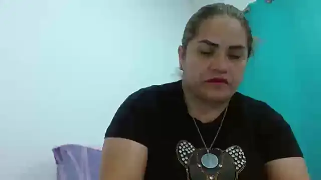 Milena Foox online show from November 2025 08:20:01 PM