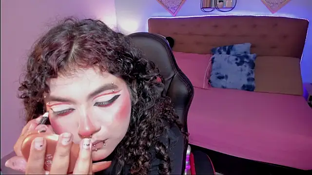  Lilly miller online show from November 2025 07:57:01 PM