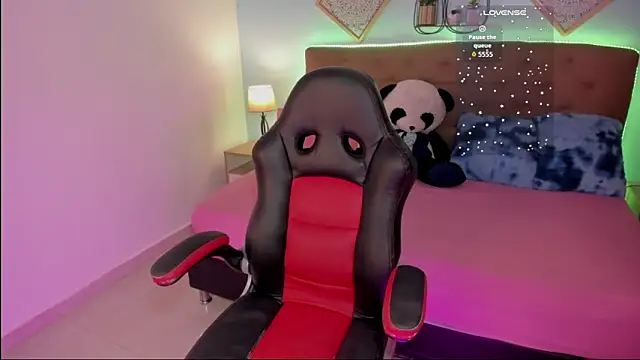  Lilly miller online show from November 2025 06:55:01 PM