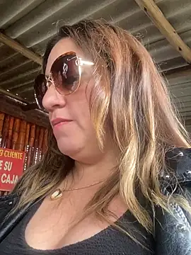 Snapshot of Luna-nevada chatting on April 2026 08:22:01 PM Luna-nevada online show from April 2026 08:22:01 PM