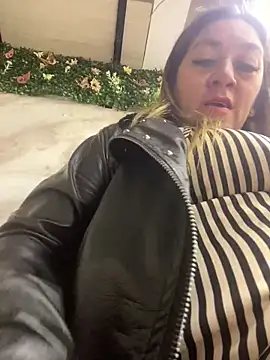 Luna-nevada online show from December 2025 03:17:01 PM