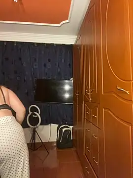 Luna-nevada online show from March 2026 11:40:01 PM