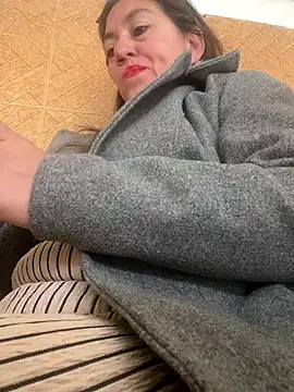 Luna-nevada online show from December 2025 01:46:01 PM