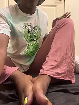 beautifultoesbita online show from March 2025 06:53:01 PM
