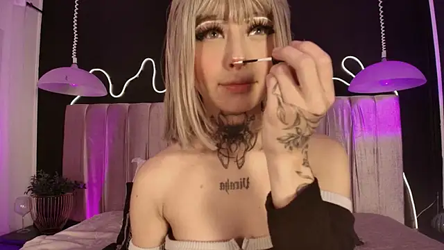 Zhally Dee online show from February 2026 07:41:02 PM