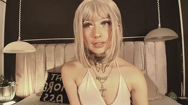 Zhally Dee online show from December 2025 07:50:02 PM