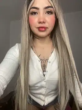 Mia cullen  online show from October 2025 01:39:01 AM