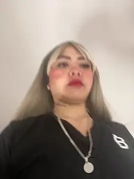 Mia cullen  online show from November 2025 10:48:01 PM