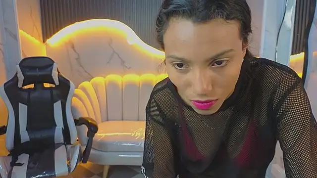 Snapshot of _wendy_b chatting on November 2025 08:23:02 PM wendy b online show from November 2025 08:23:02 PM