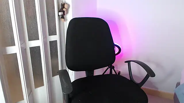 Snapshot of Guydann_ chatting on March 2025 03:13:01 AM Guydann online show from March 2025 03:13:01 AM